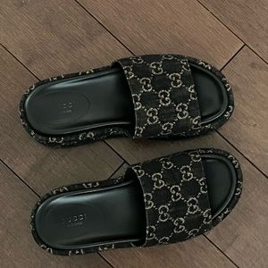 Gucci slides 37.5